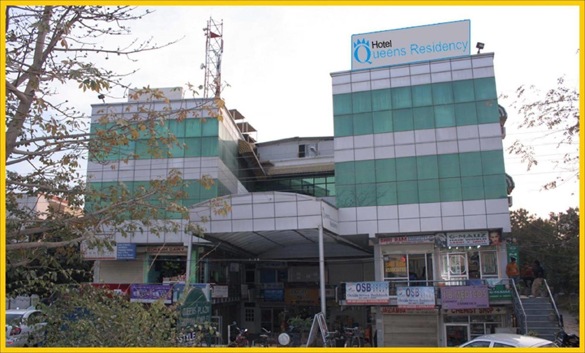 Hotel Queens Residency Gurgaon Dış mekan fotoğraf